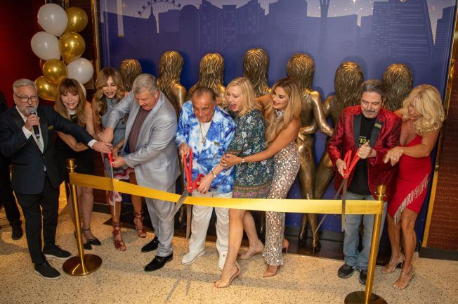 “Crazy Girls” Statue Begins Long-Term Residency at Circa