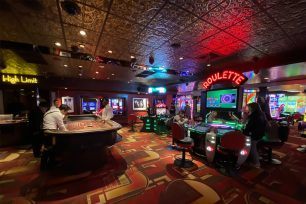 Golden Gate to Close Its Last Live Craps Table [UPDATED]