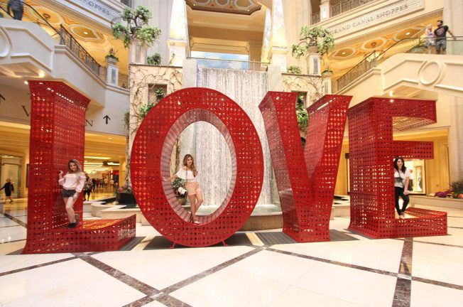 Venetian Boots “Love” Photo Op for “The Wizard of Oz” Ad