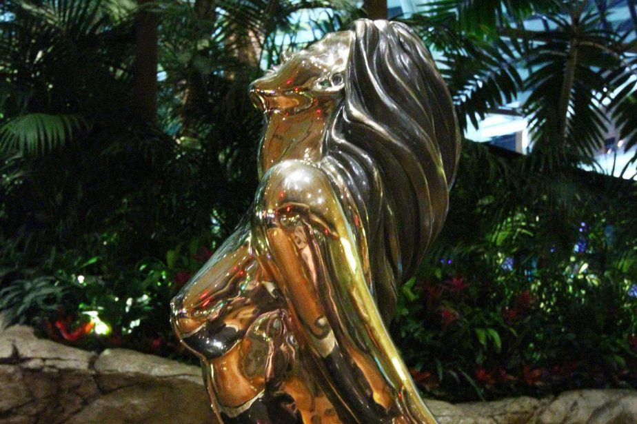 Hard Rock Pulls Mirage Mermaid Statues From Auction for Best Possible Reason